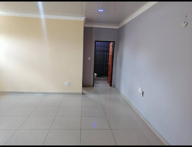 1 bed property to rent in WINCHESTER HILLS